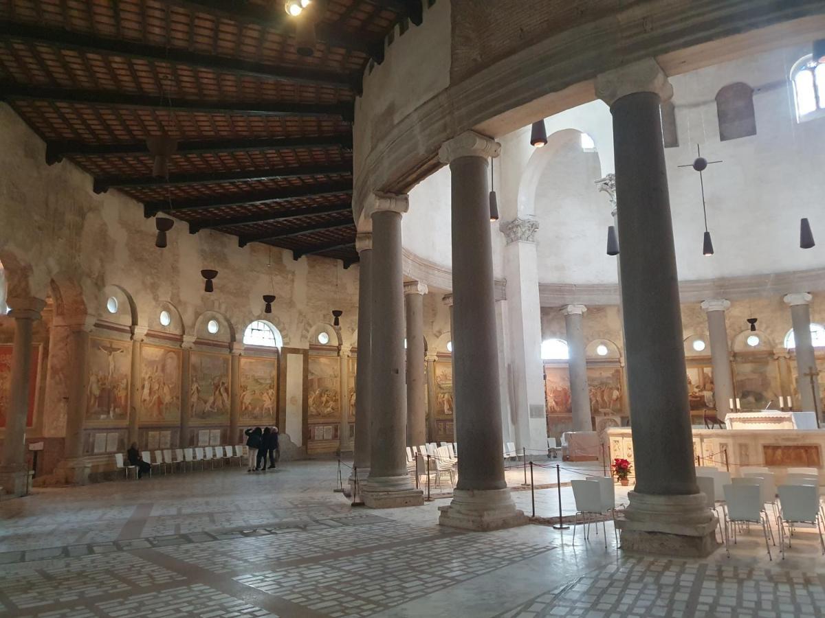 Mini Appartamento Colosseo روما المظهر الخارجي الصورة